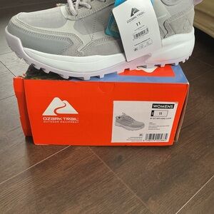 Ozark Trail Kids' Light Gray Sneakers